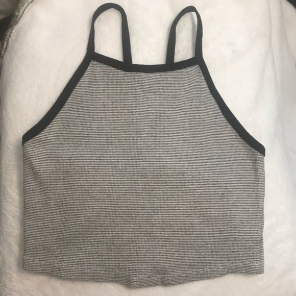 Pull & Bear Halter Top Crop Top - Picture 3 of 6